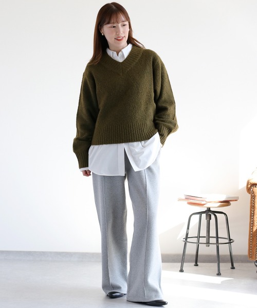 cepo(セポ)の「ウール混Vネックソデボリュームニットプルオーバー(ニット/セーター・レディース・オフホワイト/カーキ/レッド/チャコール・M)」の17枚目の写真