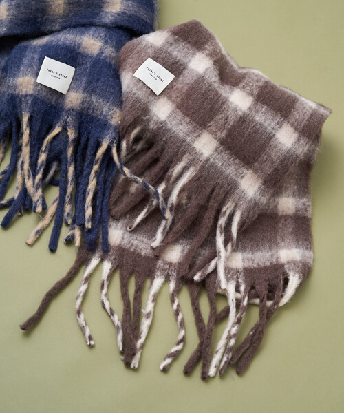 FREAK'S STORE(フリークスストア)の「カシミヤ入り チェックボリュームマフラー(マフラー・レディース・ブラック/ネイビー/ベージュ・ONE SIZE)」の2枚目の写真