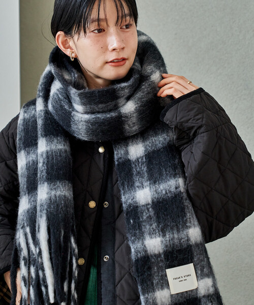 FREAK'S STORE(フリークスストア)の「カシミヤ入り チェックボリュームマフラー(マフラー・レディース・ブラック/ネイビー/ベージュ・ONE SIZE)」の8枚目の写真