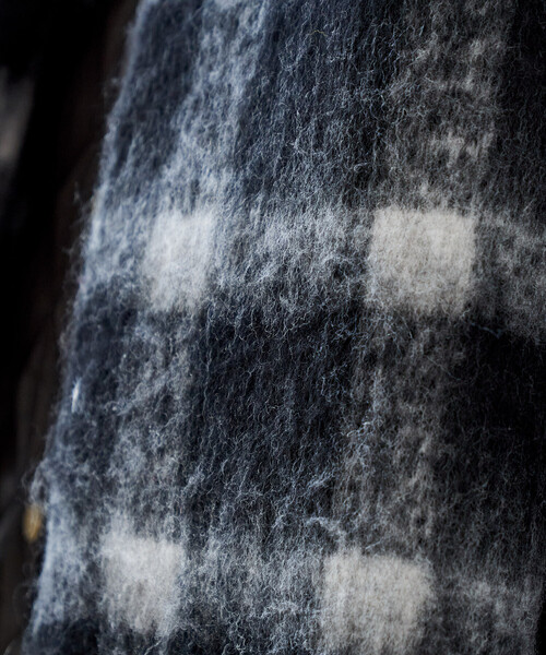 FREAK'S STORE(フリークスストア)の「カシミヤ入り チェックボリュームマフラー(マフラー・レディース・ブラック/ネイビー/ベージュ・ONE SIZE)」の15枚目の写真