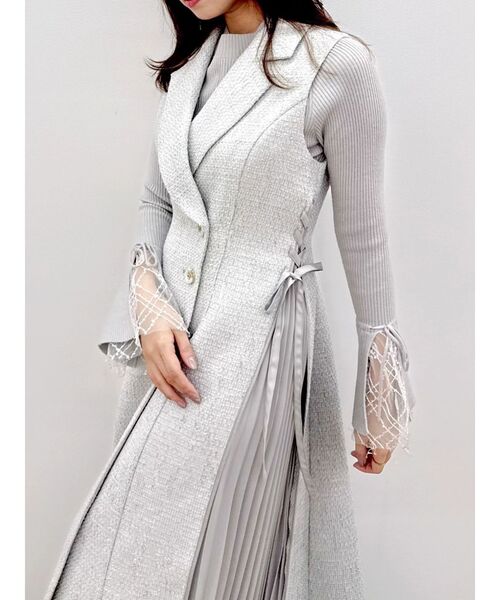 dazzlin（ダズリン）の「サイドプリーツテーラーワンピース（ワンピース・レディース・アイボリー/チャコールグレー/ブラウン/オフホワイト/グレー/その他1・SMALL/MEDIUM）」の4枚目の写真