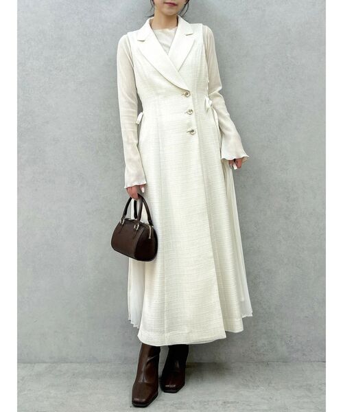 dazzlin（ダズリン）の「サイドプリーツテーラーワンピース（ワンピース・レディース・アイボリー/チャコールグレー/ブラウン/オフホワイト/グレー/その他1・SMALL/MEDIUM）」の2枚目の写真