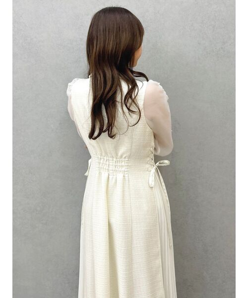 dazzlin（ダズリン）の「サイドプリーツテーラーワンピース（ワンピース・レディース・アイボリー/チャコールグレー/ブラウン/オフホワイト/グレー/その他1・SMALL/MEDIUM）」の8枚目の写真