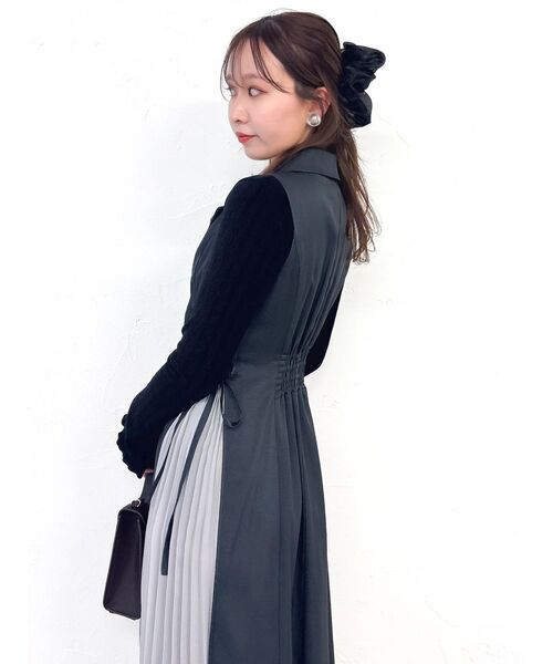 dazzlin（ダズリン）の「サイドプリーツテーラーワンピース（ワンピース・レディース・アイボリー/チャコールグレー/ブラウン/オフホワイト/グレー/その他1・SMALL/MEDIUM）」の15枚目の写真