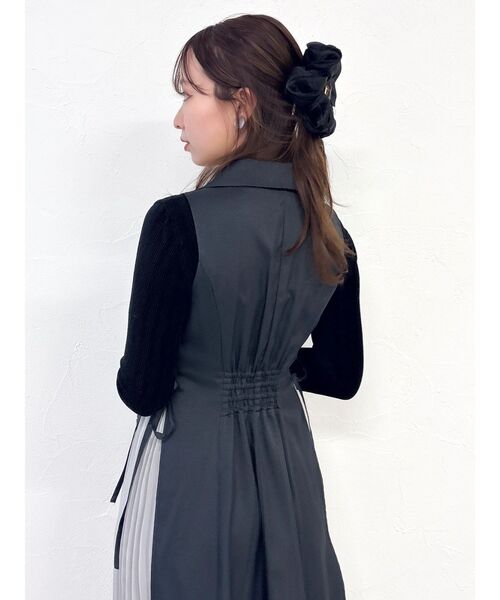 dazzlin（ダズリン）の「サイドプリーツテーラーワンピース（ワンピース・レディース・アイボリー/チャコールグレー/ブラウン/オフホワイト/グレー/その他1・SMALL/MEDIUM）」の16枚目の写真