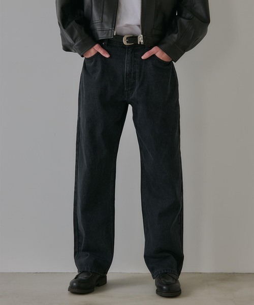 OSKR(オーエスケーアール)の「OSKR別注 ストレートデニムパンツ(デニムパンツ・メンズ・ブラック/ネイビー・MEDIUM/LARGE)」の2枚目の写真