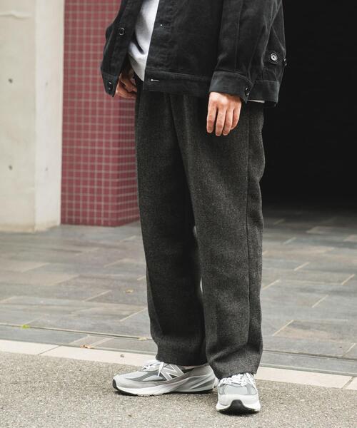 URBAN RESEARCH DOORS(アーバンリサーチドアーズ)の「『UR TECH』完声/暖 2タックワイドパンツ(その他パンツ・メンズ・ブラウン/チャコールグレー・SMALL/MEDIUM/LARGE)」の22枚目の写真