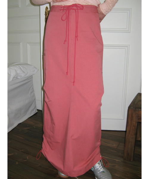 SINOON（シヌーン）の「WORK WEAR LONG SKIRT (PINK)（スカート・レディース・ピンク・FREE）」の2枚目の写真