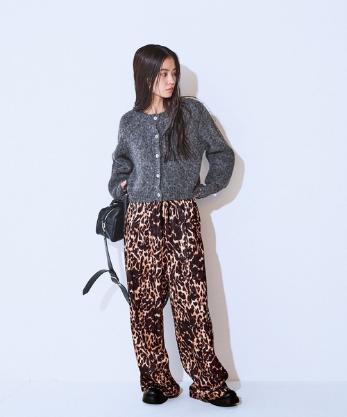 JEANASIS(ジーナシス)の「3Gリッチシャギーショートクルーニットカーディガン/629912(カーディガン/ボレロ・レディース・ブラウン系その他/チャコールグレー/オフホワイト/ライム・FREE)」の19枚目の写真