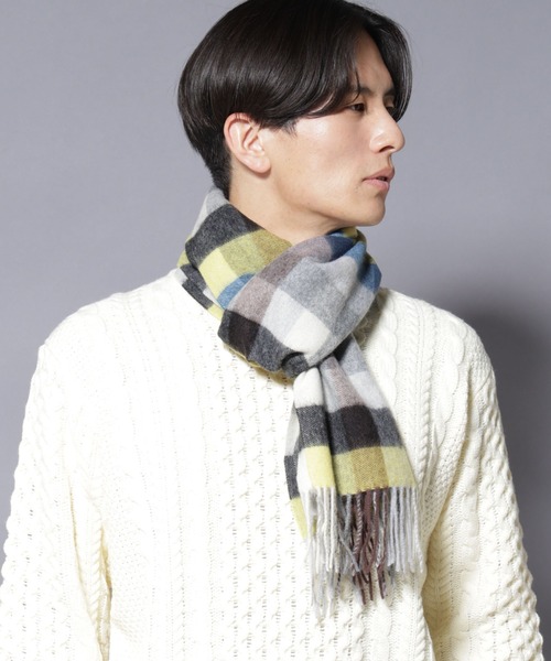 NANO universe（ナノユニバース）の「ソフトカシミヤブレンドチェックマフラー（マフラー・メンズ・グレー/グリーン/イエロー・FREE）」の6枚目の写真