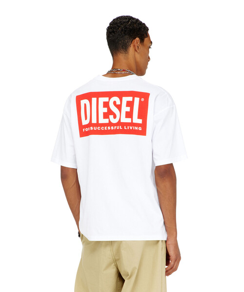 DIESEL(ディーゼル)の「メンズ Tシャツ T-BOXT-BISK(Tシャツ/カットソー・メンズ・ホワイト系その他/ブラック/グレー系その他/グレー・LARGE/MEDIUM/X-LARGE/SMALL/X-SMALL/XX-LARGE/XXX-LARGE)」の5枚目の写真
