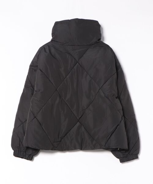 URBAN ISLAND SOCIETY(アーバンアイランドソサエティ)の「【URBAN ISLAND SOCIETY/アーバンアイランドソサエティ】UIS DIAMOND DOWN JACKET/ダウンジャケット キルティング オーバーサイズ(ダウンジャケット/コート・レディース・ブラック/ホワイト・FREE)」の5枚目の写真