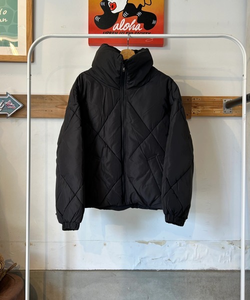 URBAN ISLAND SOCIETY(アーバンアイランドソサエティ)の「【URBAN ISLAND SOCIETY/アーバンアイランドソサエティ】UIS DIAMOND DOWN JACKET/ダウンジャケット キルティング オーバーサイズ(ダウンジャケット/コート・レディース・ブラック/ホワイト・FREE)」の2枚目の写真