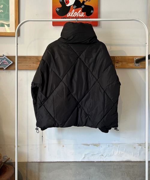 URBAN ISLAND SOCIETY(アーバンアイランドソサエティ)の「【URBAN ISLAND SOCIETY/アーバンアイランドソサエティ】UIS DIAMOND DOWN JACKET/ダウンジャケット キルティング オーバーサイズ(ダウンジャケット/コート・レディース・ブラック/ホワイト・FREE)」の3枚目の写真