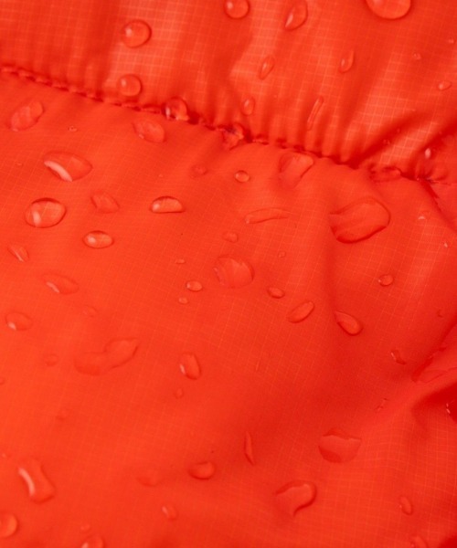 WILD THINGS（ワイルドシングス）の「WILD THINGS BIVOUAC LOFT JACKET（ワイルドシングス ビバーク ロフトジャケット）（ダウンジャケット/コート・メンズ・ブラック/レッド系・X-SMALL/SMALL/MEDIUM/LARGE/X-LARGE）」の8枚目の写真