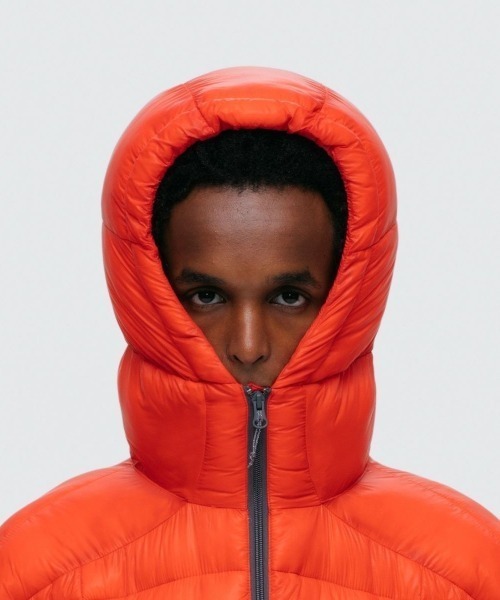 WILD THINGS（ワイルドシングス）の「WILD THINGS BIVOUAC LOFT JACKET（ワイルドシングス ビバーク ロフトジャケット）（ダウンジャケット/コート・メンズ・ブラック/レッド系・X-SMALL/SMALL/MEDIUM/LARGE/X-LARGE）」の9枚目の写真