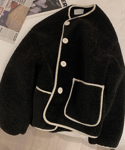Flugge(フラッジー)の「ノーカラーボアジャケット(その他アウター・レディース・ベージュ/ブラック/アイボリー・LARGE/MEDIUM)」の6枚目の写真