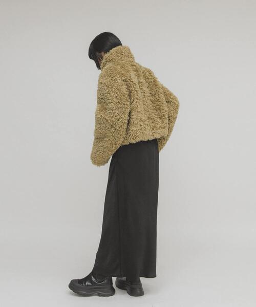 KBF（ケイビーエフ）の「クラッシュサテンナロースカート（スカート・レディース・ベージュ/チャコールグレー/ブラック・ONE）」の12枚目の写真