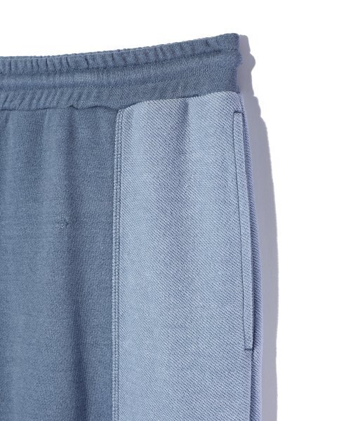 CRITIC（クリティック）の「INCISION PIGMENT JOGGER SWEATPANTS BLUE（スウェットパンツ・レディース・その他・LARGE/MEDIUM/SMALL/X-LARGE）」の4枚目の写真