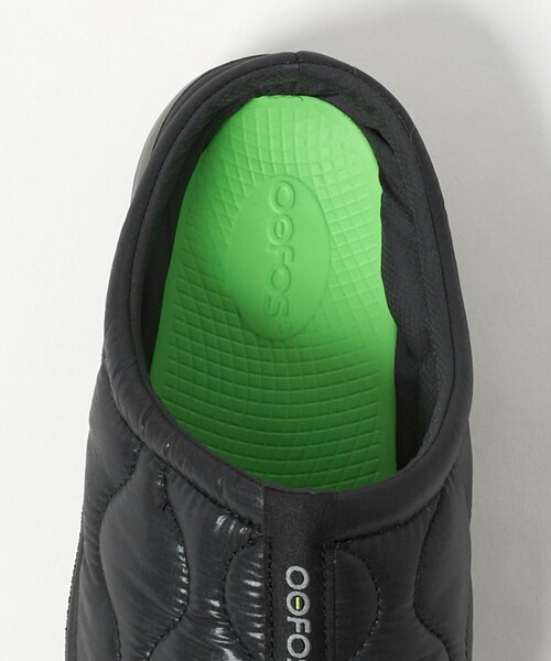 OOFOS(ウーフォス)の「<OOFOS> OOcOOzie(サンダル・レディース・ブラック・23cm/24cm/25cm)」の11枚目の写真
