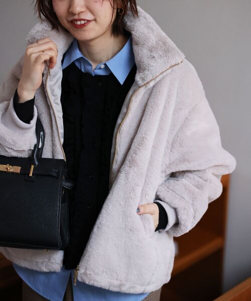 le.coeur blanc(ルクールブラン)の「フェイクファーブルゾン(ブルゾン・レディース・ブラウン/グレー/グレイッシュベージュ・38)」の18枚目の写真