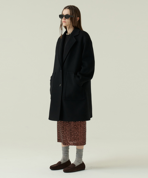 VOYONN(ボヨン)の「ミドル丈シングルボタンアウターコートブラック0159(チェスターコート・レディース・ブラック・MEDIUM/LARGE)」の4枚目の写真