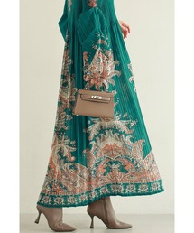 CAWAII（カワイイ）の「ふんわり変形タック袖の華やかなエスニック柄プリーツロングワンピース（ワンピース）」