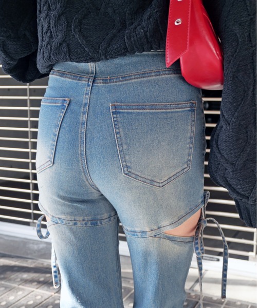 FUN(ファン)の「サイドカットリボンパンツ(デニムパンツ・レディース・ブルー/ブラック・L/M/S)」の4枚目の写真