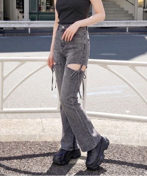 FUN(ファン)の「サイドカットリボンパンツ(デニムパンツ・レディース・ブルー/ブラック・L/M/S)」の6枚目の写真