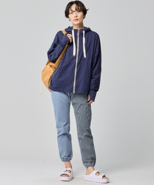 KRIFF MAYER Lady's Collection（クリフメイヤーレディースコレクション）の「【日焼け対策･接触冷感】冷涼UVカットドルマンパーカー（パーカー・レディース・カラフル/レッド/ネイビー/ナチュラル/ブラック・LARGE/MEDIUM）」の16枚目の写真