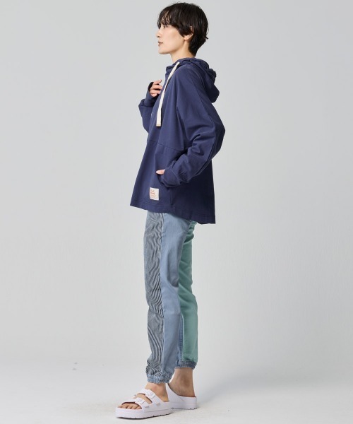 KRIFF MAYER Lady's Collection（クリフメイヤーレディースコレクション）の「【日焼け対策･接触冷感】冷涼UVカットドルマンパーカー（パーカー・レディース・カラフル/レッド/ネイビー/ナチュラル/ブラック・LARGE/MEDIUM）」の17枚目の写真