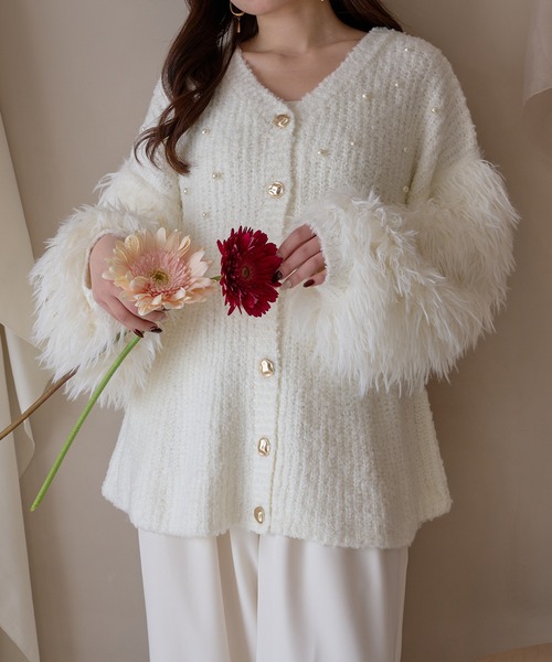 mideal(マイディール)の「shaggy sleeve peplum knit / シャギースリーブペプラムニット(ニット/セーター・レディース・グリーン/ピンクベージュ/アイボリー・FREE)」の4枚目の写真