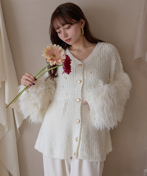 mideal(マイディール)の「shaggy sleeve peplum knit / シャギースリーブペプラムニット(ニット/セーター・レディース・グリーン/ピンクベージュ/アイボリー・FREE)」の11枚目の写真