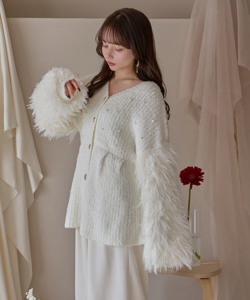 mideal(マイディール)の「shaggy sleeve peplum knit / シャギースリーブペプラムニット(ニット/セーター・レディース・グリーン/ピンクベージュ/アイボリー・FREE)」の7枚目の写真