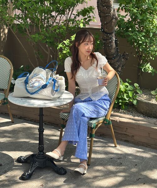 VANONE ATELIER(バノンアトリエ)の「P3195 フラワーブーツカットパンツ_Blue(その他パンツ・レディース・ブルー・M/S)」の5枚目の写真