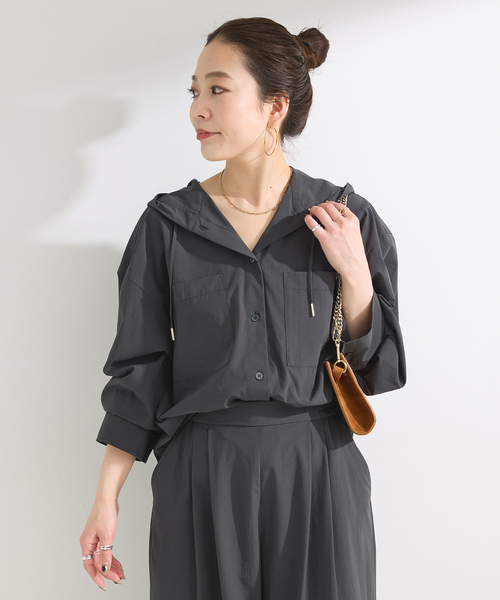 B.C STOCK(ベーセーストック)の「《2点セット》ウォッシャブル / 撥水フードシャツ/パンツSET UP(その他パンツ・レディース・ベージュ/ブラック・FREE)」の6枚目の写真