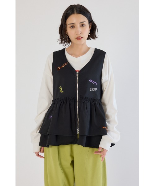 RODEO CROWNS WIDE BOWL（ロデオクラウンズワイドボウル）の「embroideryフロントジップベスト（ベスト・レディース・ホワイト/ブラック/ブルー・FREE）」の10枚目の写真