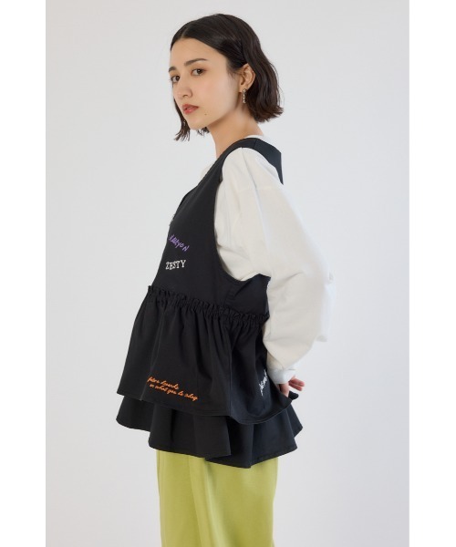 RODEO CROWNS WIDE BOWL（ロデオクラウンズワイドボウル）の「embroideryフロントジップベスト（ベスト・レディース・ホワイト/ブラック/ブルー・FREE）」の11枚目の写真
