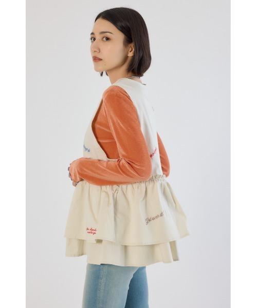 RODEO CROWNS WIDE BOWL（ロデオクラウンズワイドボウル）の「embroideryフロントジップベスト（ベスト・レディース・ホワイト/ブラック/ブルー・FREE）」の6枚目の写真