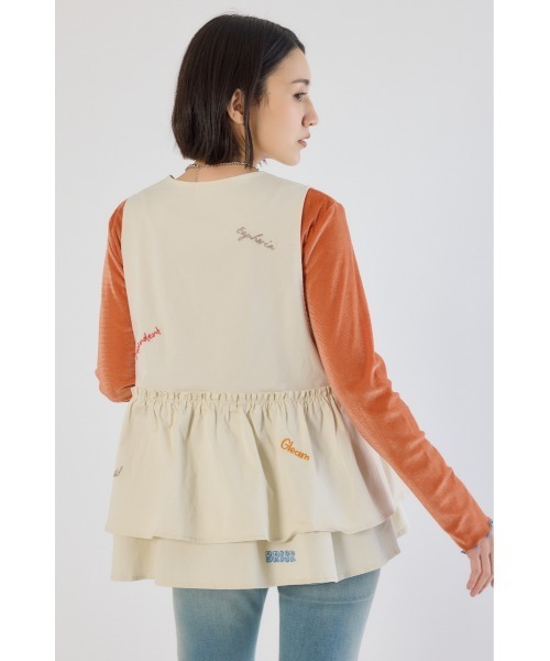 RODEO CROWNS WIDE BOWL（ロデオクラウンズワイドボウル）の「embroideryフロントジップベスト（ベスト・レディース・ホワイト/ブラック/ブルー・FREE）」の7枚目の写真