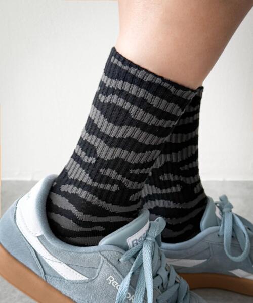 WEGO（ウィゴー）の「WEGO/ゼブラ柄リブソックス（ソックス/靴下・レディース・ピンク/ダークグレー・23-25cm）」の3枚目の写真