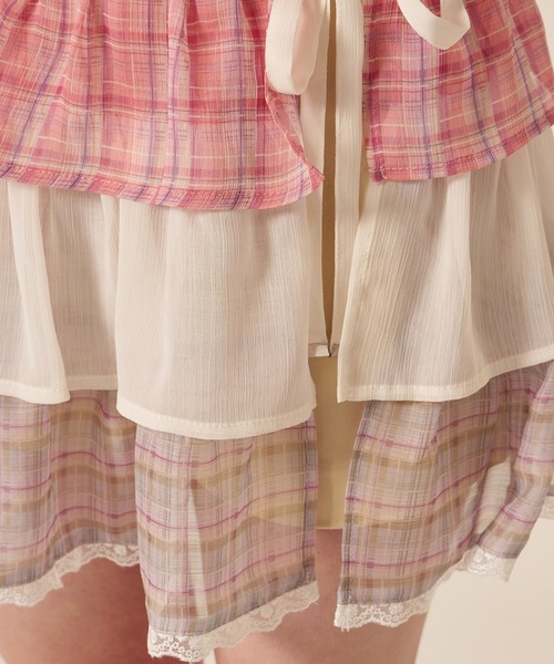 TINA:JOJUN(ティーナジョジュン)の「シフォン フリル ラップ レイヤード ショートパンツ TINA:JOJUN(その他パンツ・レディース・ベージュ/ブラック・S/M)」の9枚目の写真