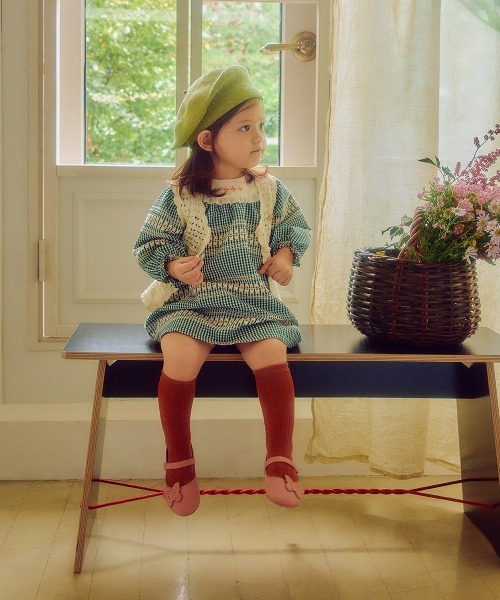 moimoln（モイモルン）の「スカーレットニットベスト（ベスト・キッズ・クリーム・110cm/120cm/130cm/100cm）」の5枚目の写真