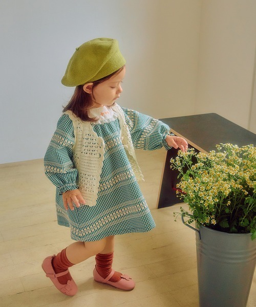 moimoln（モイモルン）の「スカーレットニットベスト（ベスト・キッズ・クリーム・110cm/120cm/130cm/100cm）」の6枚目の写真