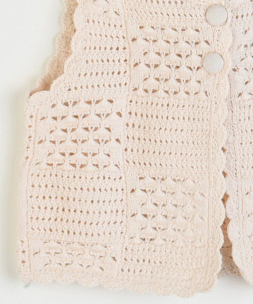 moimoln（モイモルン）の「スカーレットニットベスト（ベスト・キッズ・クリーム・110cm/120cm/130cm/100cm）」の2枚目の写真