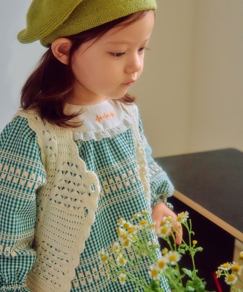 moimoln（モイモルン）の「スカーレットニットベスト（ベスト・キッズ・クリーム・110cm/120cm/130cm/100cm）」の7枚目の写真