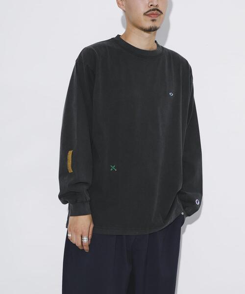 URBAN RESEARCH（アーバンリサーチ）の「LOWERCASE　L/S TEE byFACEOKA（Tシャツ/カットソー・メンズ・グリーン/ホワイト/ブラック/オートミール・MEDIUM/LARGE/X-LARGE）」の2枚目の写真