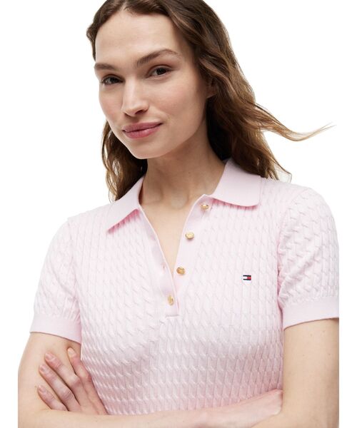 TOMMY HILFIGER(トミーヒルフィガー)の「コットンケーブルファインゲージクルーネックショートスリーブポロセーター(ポロシャツ・レディース・ブルー/グレー/マルチ/ピンク・XX-SMALL/SMALL/X-SMALL/MEDIUM)」の8枚目の写真