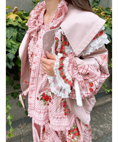 PINK HOUSE(ピンクハウス)の「苺リースプリント使いジャケット(その他アウター・レディース・ブラック/アイボリー/ブルー/ピンク/グリーン・フリー)」の13枚目の写真