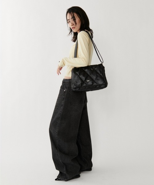 VION（ヴィオン）の「Quilted Padding Shoulder Bag / キルティングパディングショルダーバッグ（ショルダーバッグ・レディース・ブラック・FREE）」の3枚目の写真